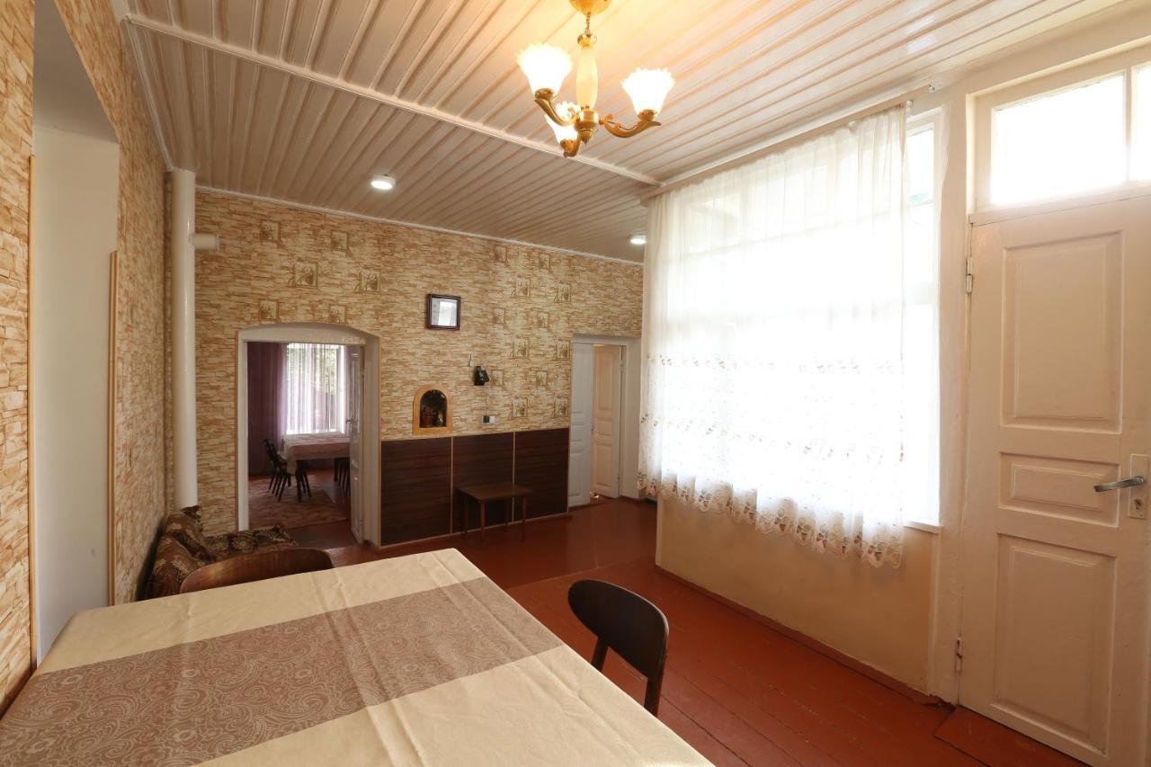 Guesthouse "Ashot Shalunts" 고리스 외부 사진